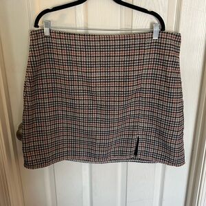 Old Navy Plaid Mini skirt
